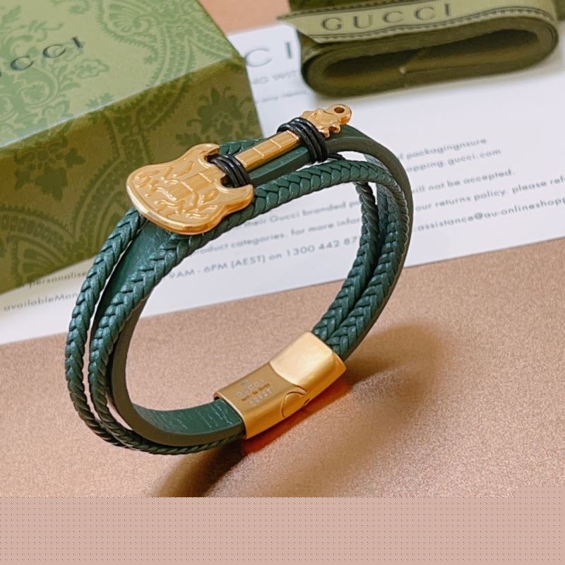 G*u*i bracelets